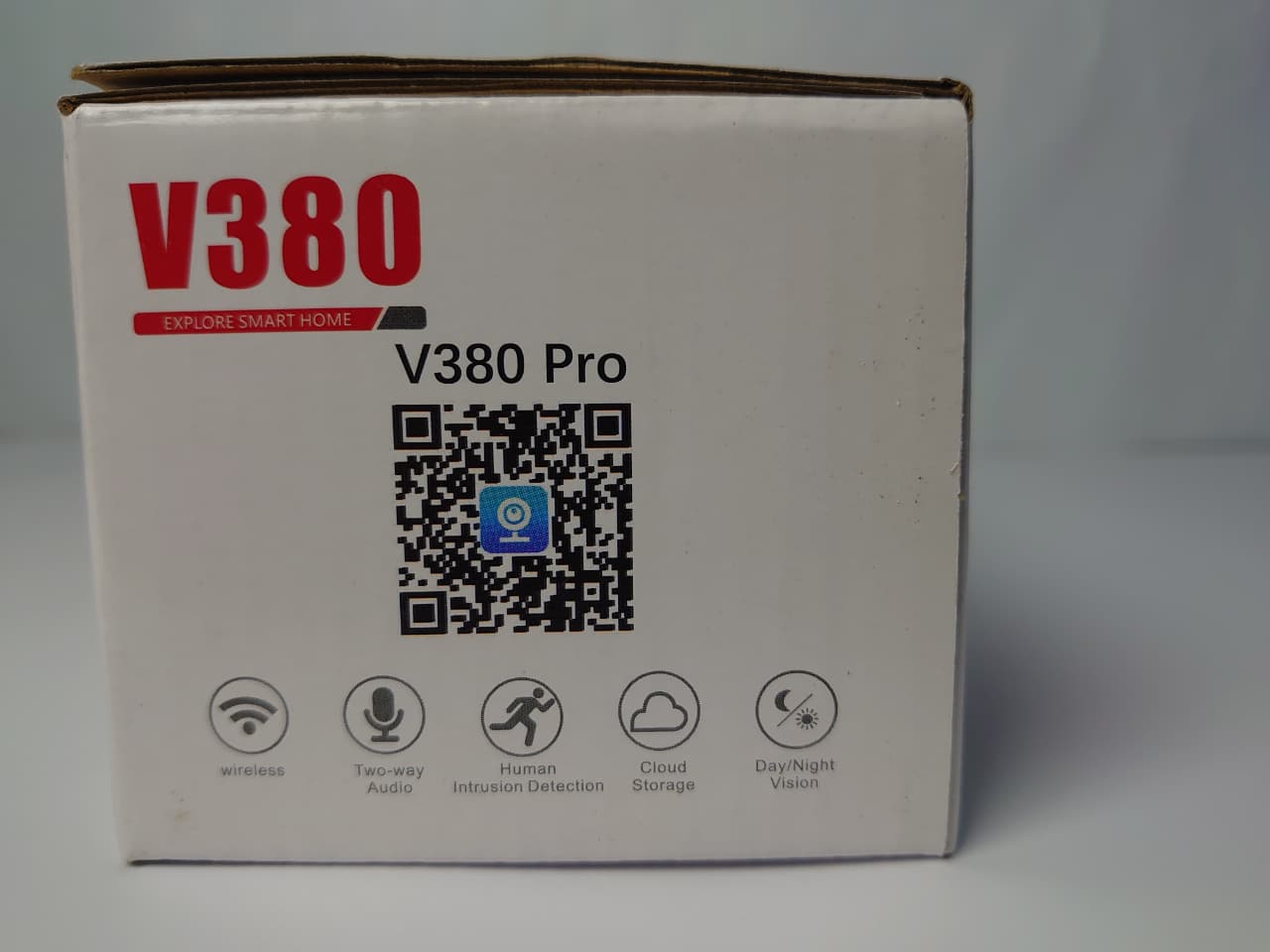 V380 Pro WiFi Security Camer